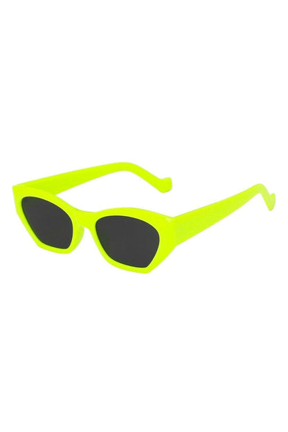Lunettes de soleil vintage irrégulières